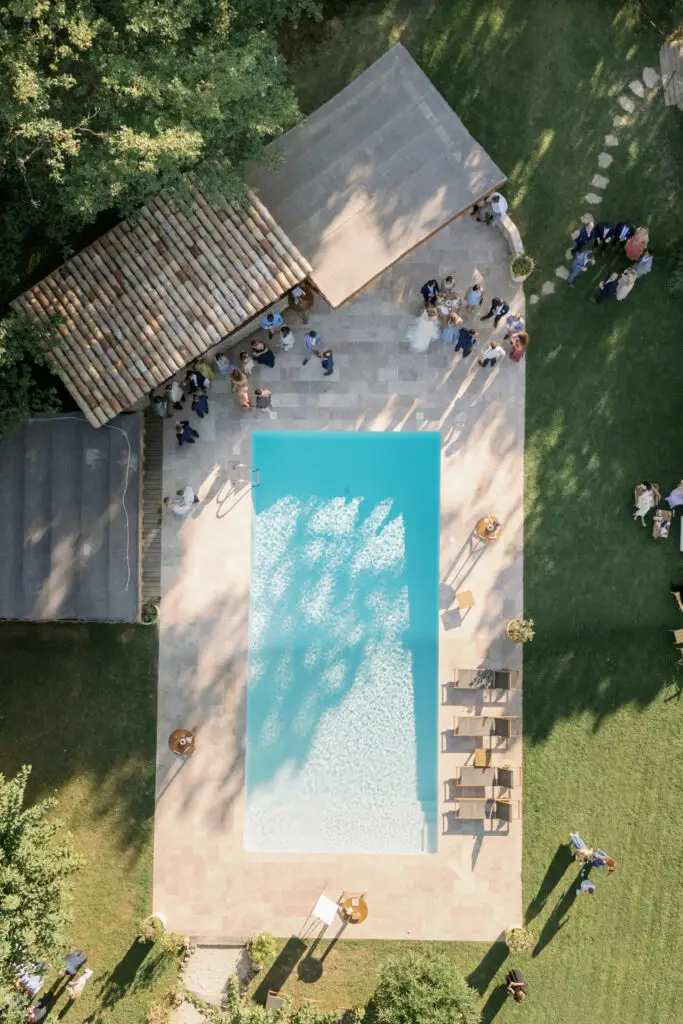 La piscine du domaine de Valbonne en Provence
