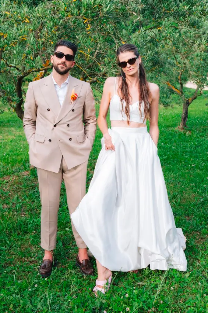 Photo de couple dans le cadre naturel du Domaine de Valbonne
