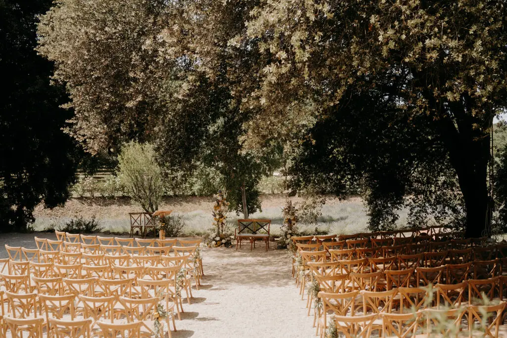 Décoration florale de cérémonie laïque au Domaine de Valbonne