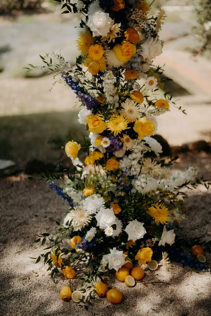 Décoration florale de cérémonie laïque au Domaine de Valbonne