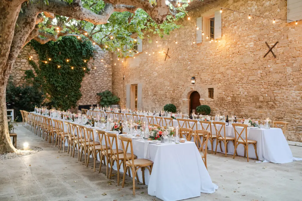 Décoration élégante pour un mariage au Petit Roulet