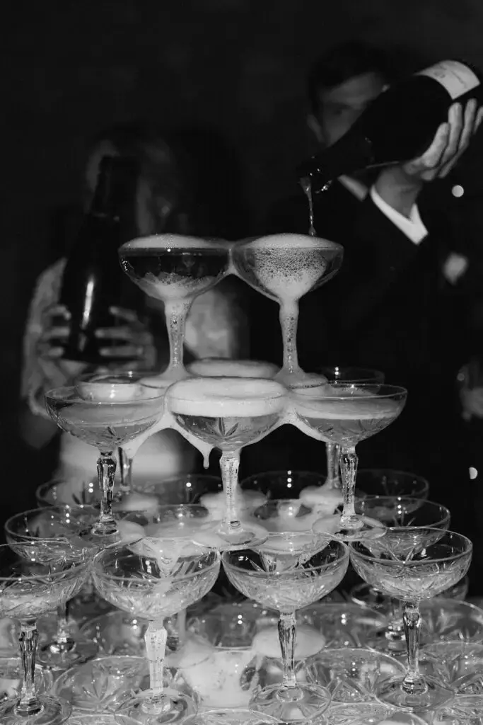 Champagne tower au petit Roulet en Provence