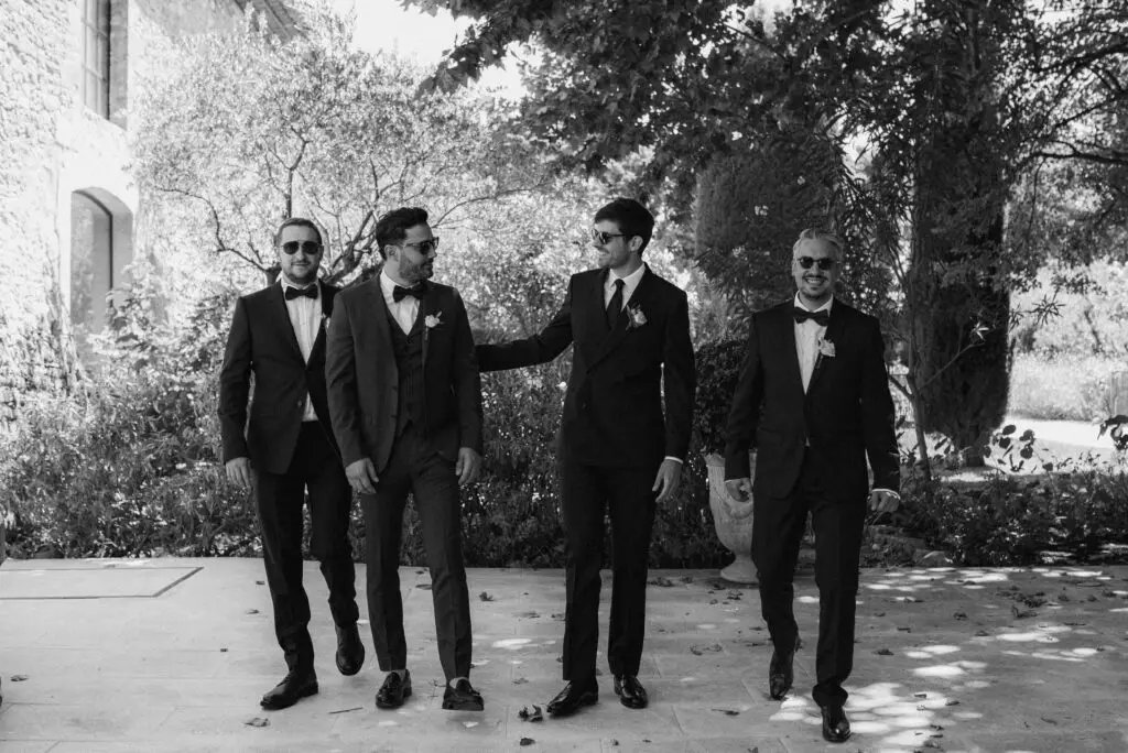 Mariage entouré de proches au Petit Roulet