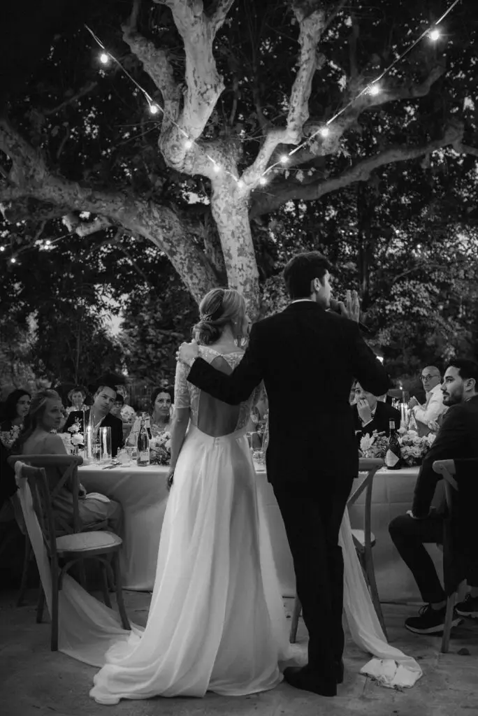 Ambiance chaleureuse d’un mariage au Petit Roulet