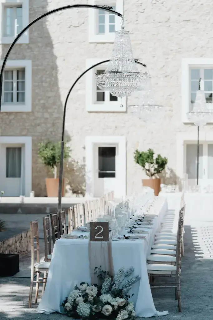 Décoration des tables pour un mariage dans le Sud de la France